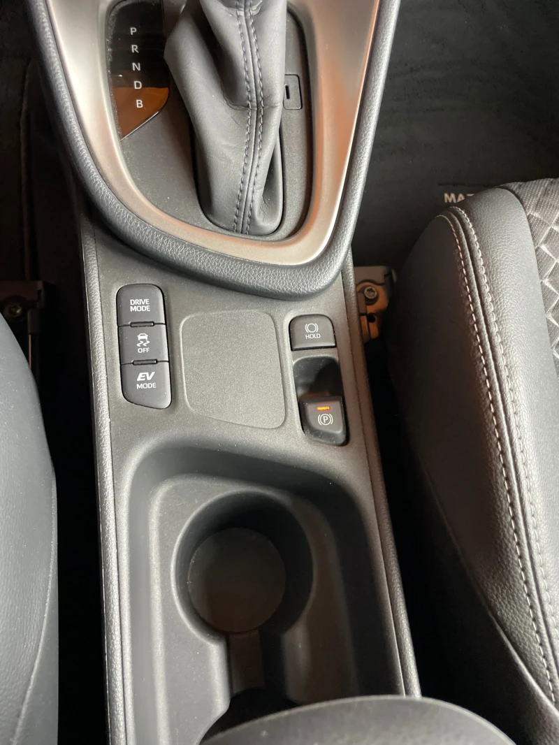 Mazda 2 1.5 бензин Hibrid Automatic, снимка 10 - Автомобили и джипове - 51580353