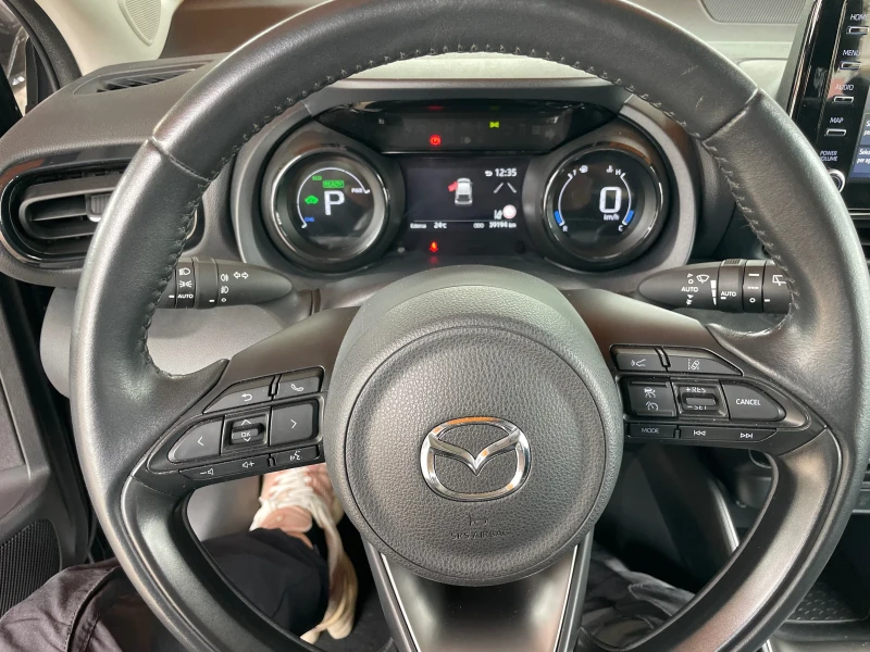 Mazda 2 1.5 бензин Hibrid Automatic, снимка 9 - Автомобили и джипове - 51580353