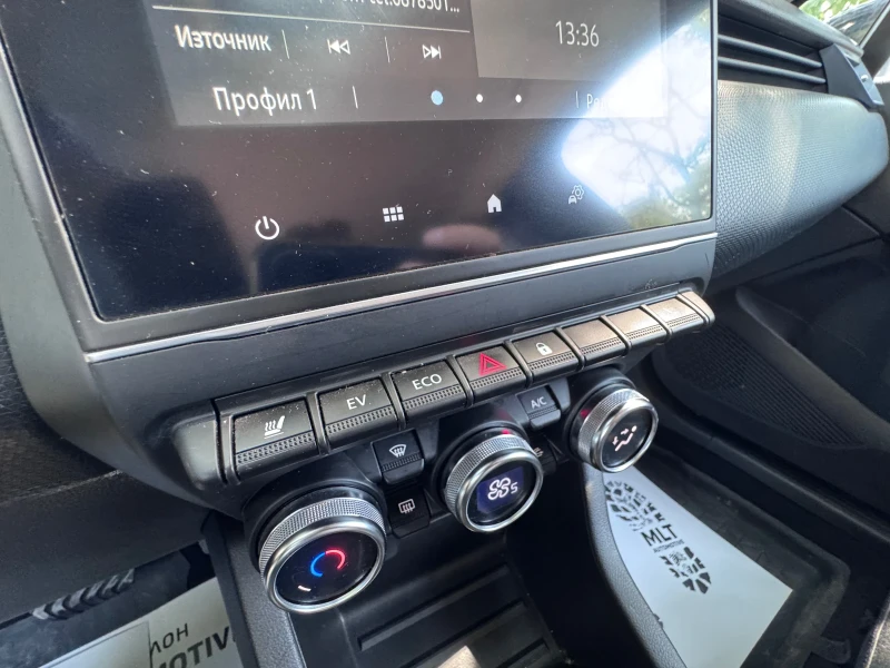 Renault Clio 1.6 HYBRID , снимка 10 - Автомобили и джипове - 52624647