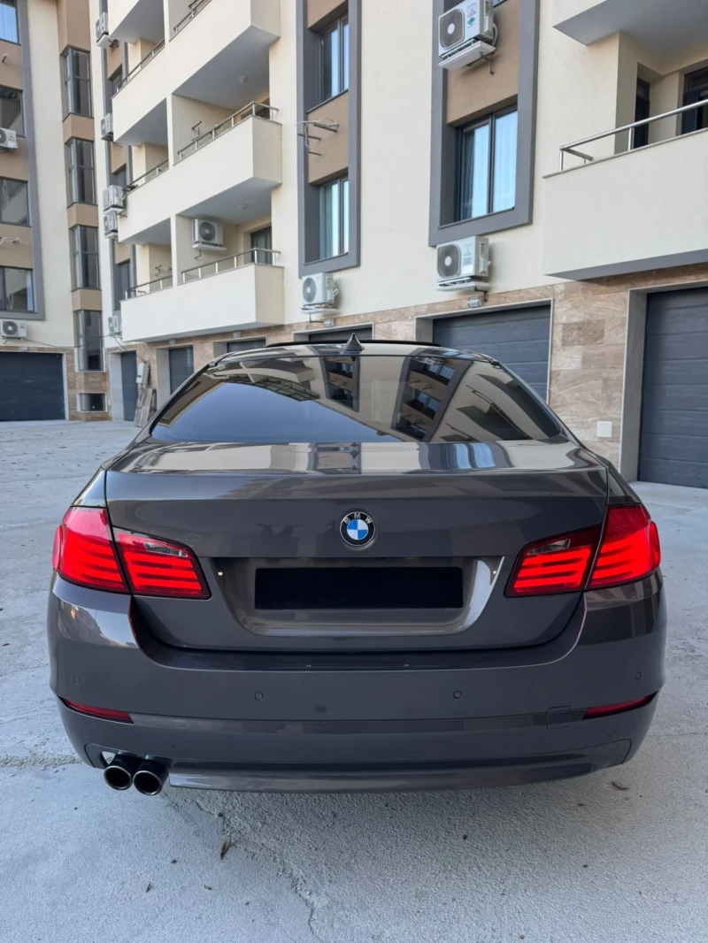BMW 530 Full/DistronicHead/up/360/camera/Keyless/Шибедах, снимка 3 - Автомобили и джипове - 52543162