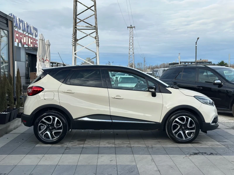 Renault Captur * КАМЕРА* НАВИГАЦИЯ* С.История* 2017г.* , снимка 7 - Автомобили и джипове - 52877580