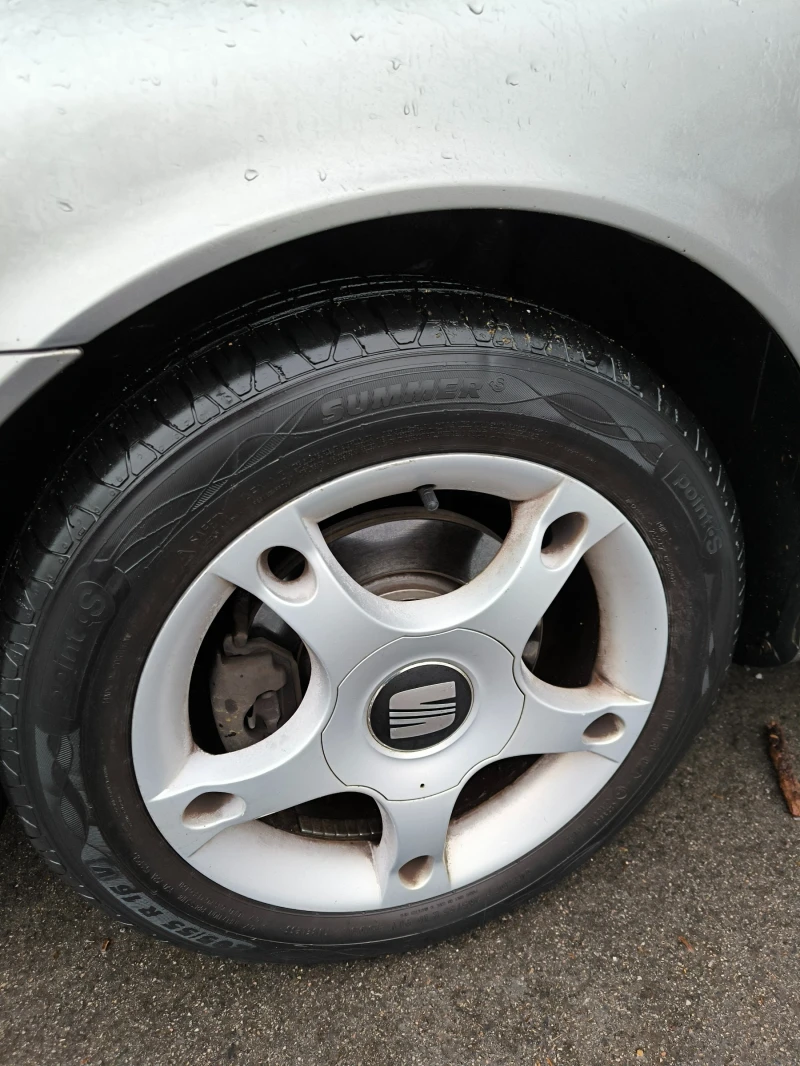 Seat Leon 1.9, снимка 8 - Автомобили и джипове - 53328828