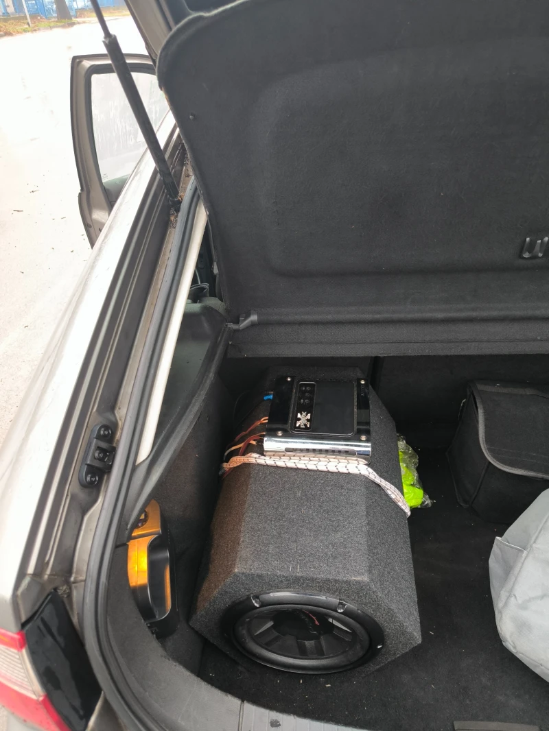 Seat Leon 1.9, снимка 15 - Автомобили и джипове - 53328828