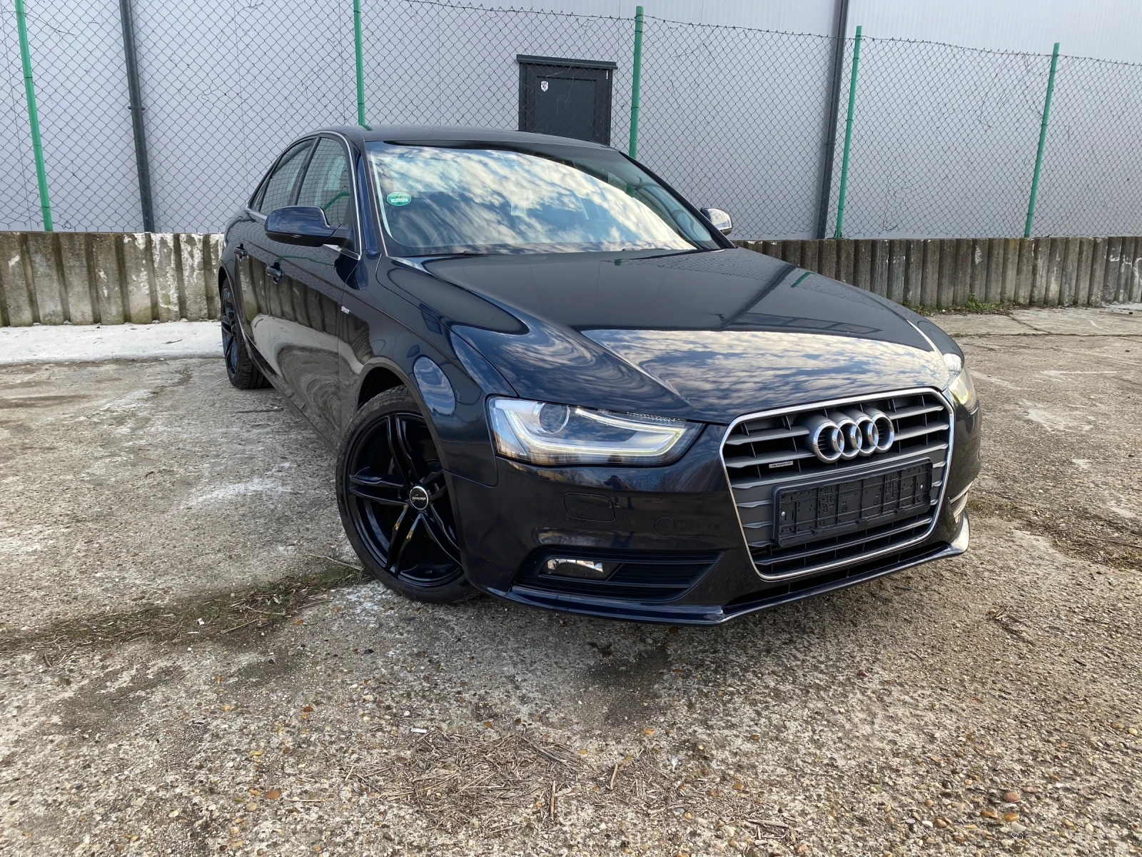 Audi A4 1.8TFSI 4х4 Quattro LED КСЕНОН 126000 км  - [1] 