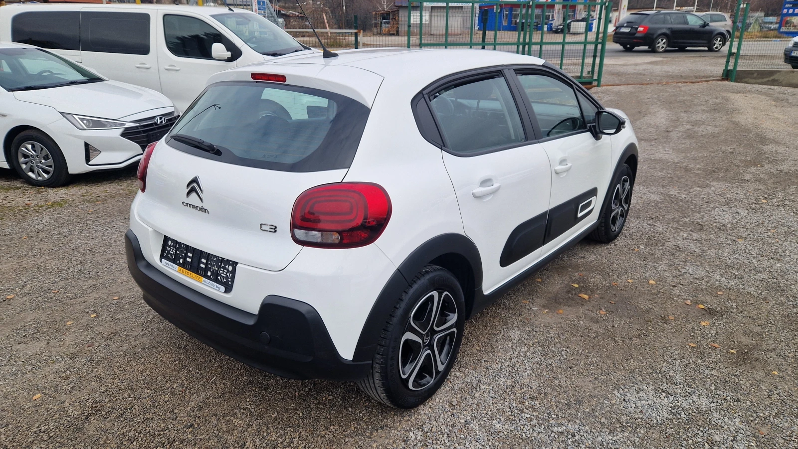 Citroen C3 1.2i EUR.6 - изображение 3