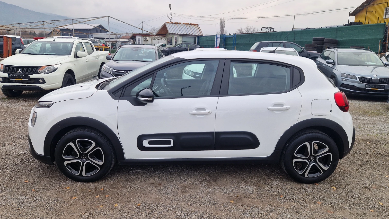 Citroen C3 1.2i EUR.6 - изображение 5