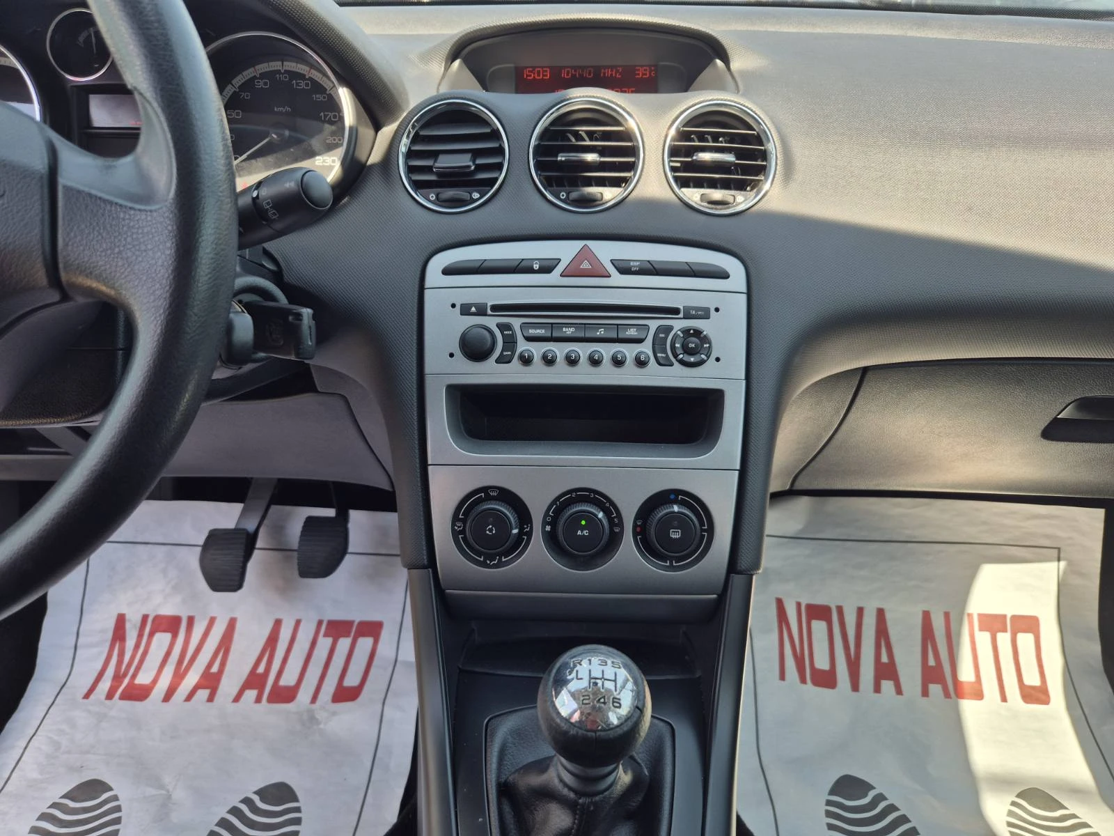 Peugeot 308 1.6HDI-112кс-10.2010г - изображение 10