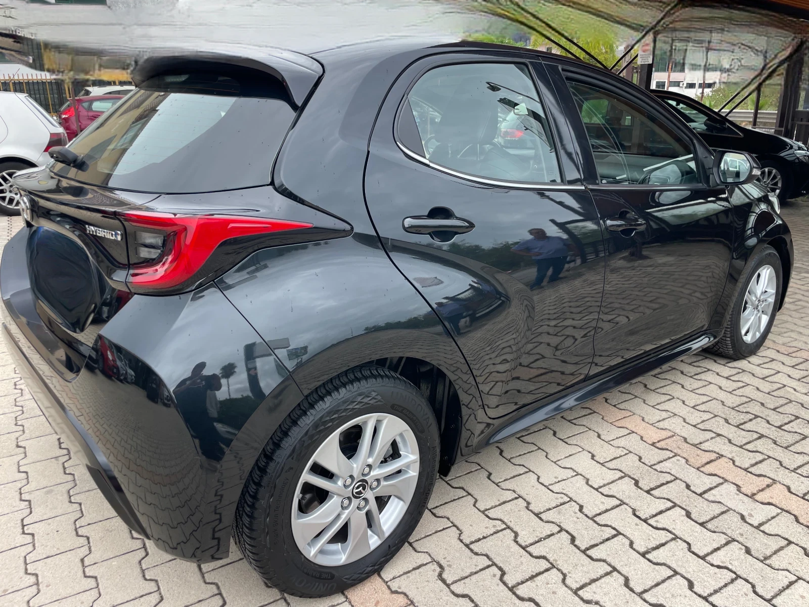 Mazda 2 1.5 бензин Hibrid Automatic - изображение 4