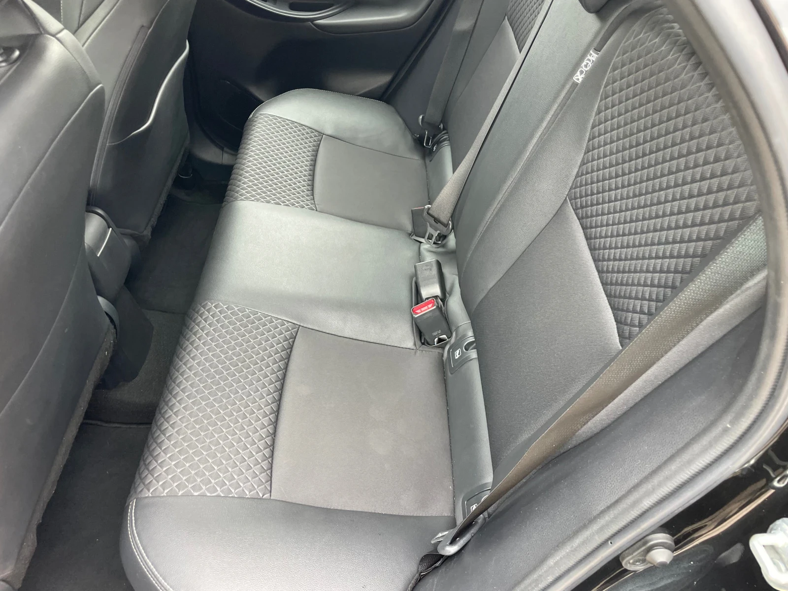Mazda 2 1.5 бензин Hibrid Automatic - изображение 7