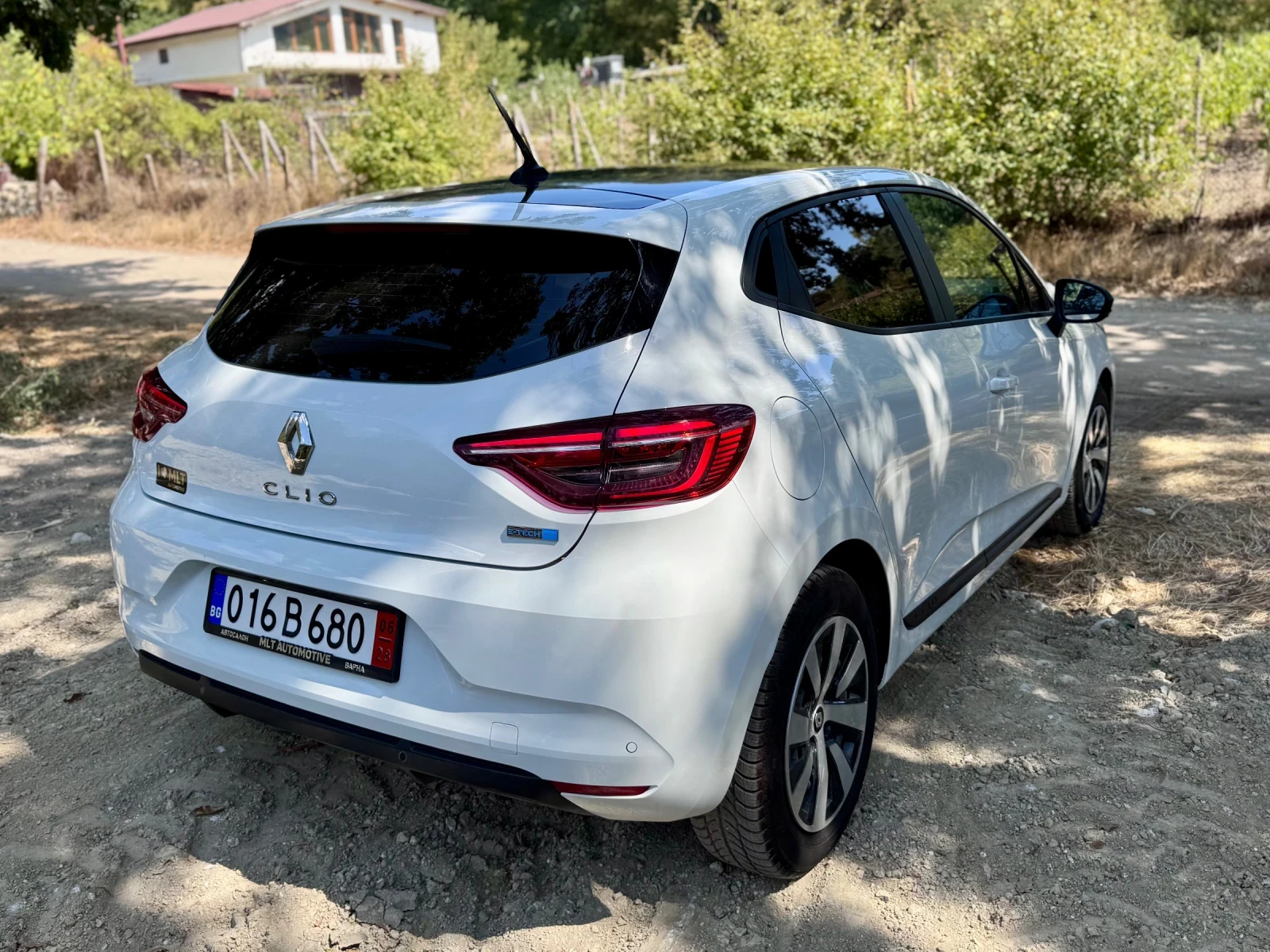 Renault Clio 1.6 HYBRID  - изображение 8
