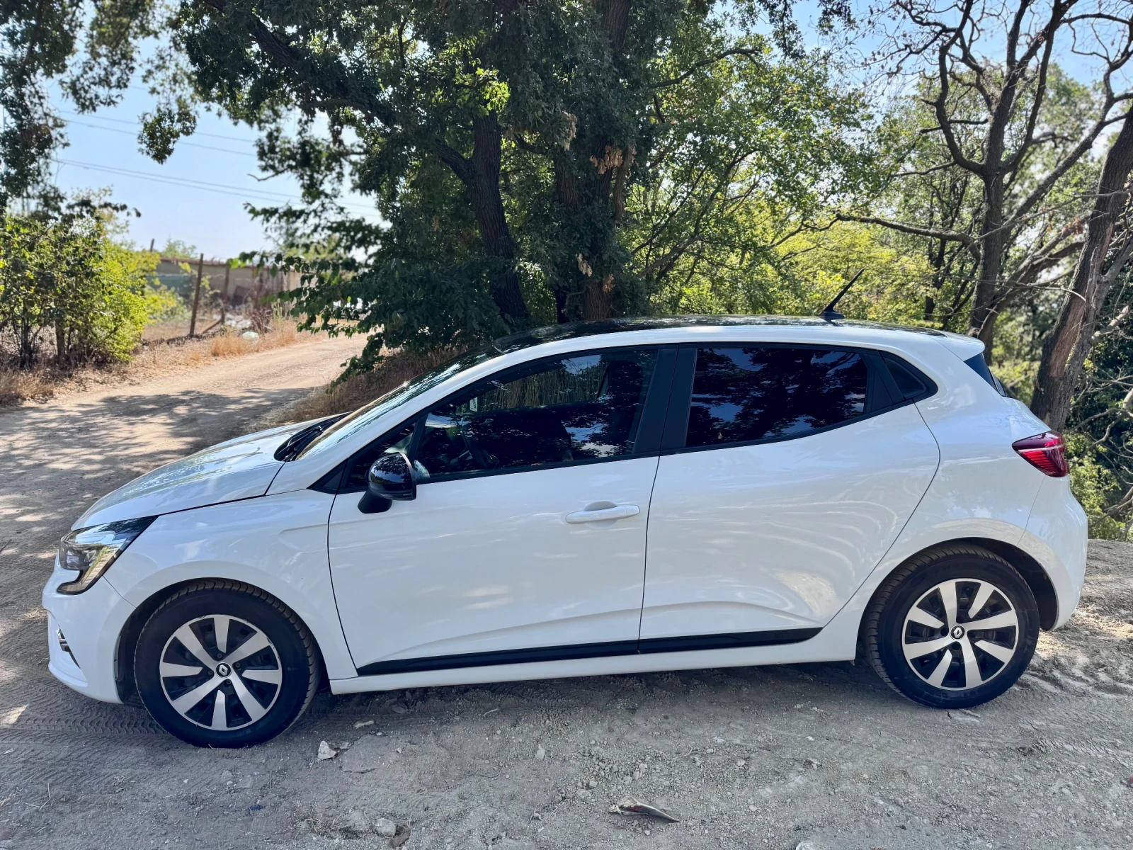Renault Clio 1.6 HYBRID  - изображение 5