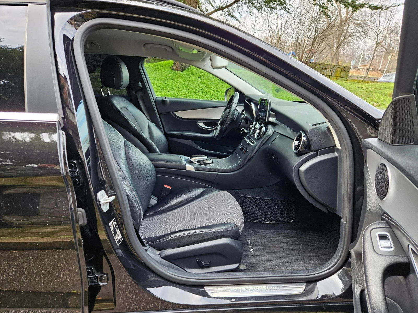 Mercedes-Benz C 180 AMG LINE /7G-TRONIC PLUS/DISTRONIC/CARBON/F1 | Mobile.bg � ����������� 11