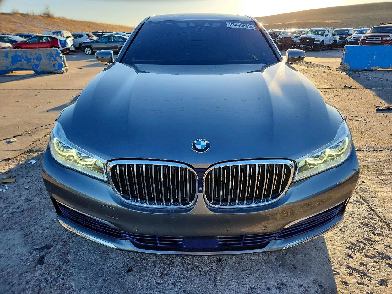 BMW 750 XI* DISTRONIC* HARMAN/KARDON* HEAD-UP* ОБДУХ* ПАНО - изображение 2