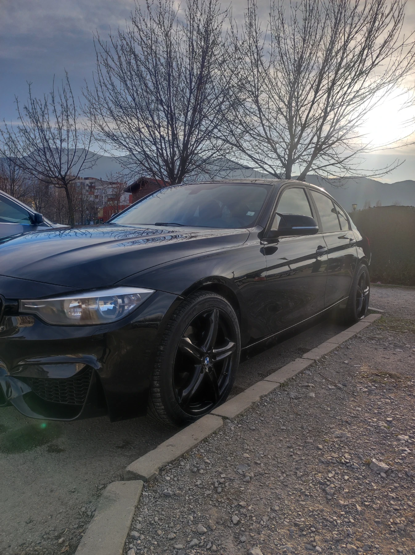 BMW 318 F30 2.0d, снимка 3 - Автомобили и джипове - 53793691