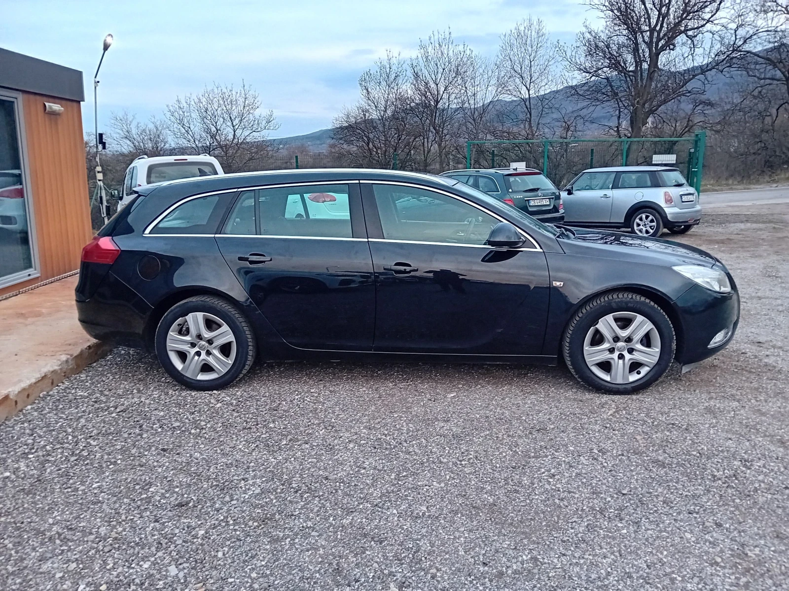 Opel Insignia Sport Tourer SW EURO 5, снимка 5 - Автомобили и джипове - 53929835