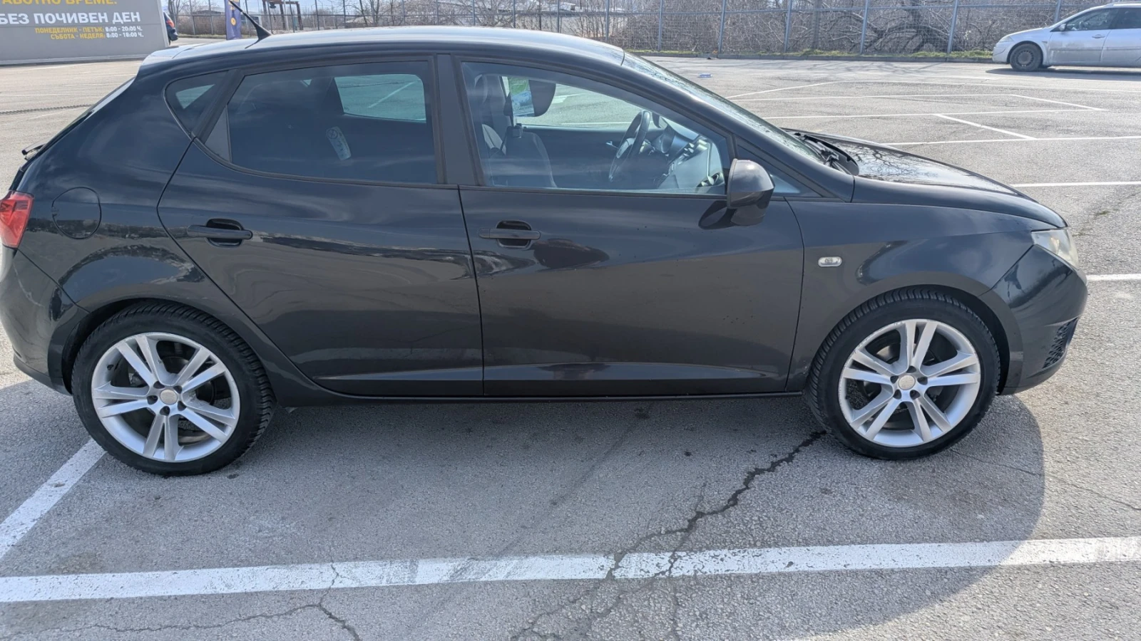 Seat Ibiza Sport, снимка 2 - Автомобили и джипове - 53958994