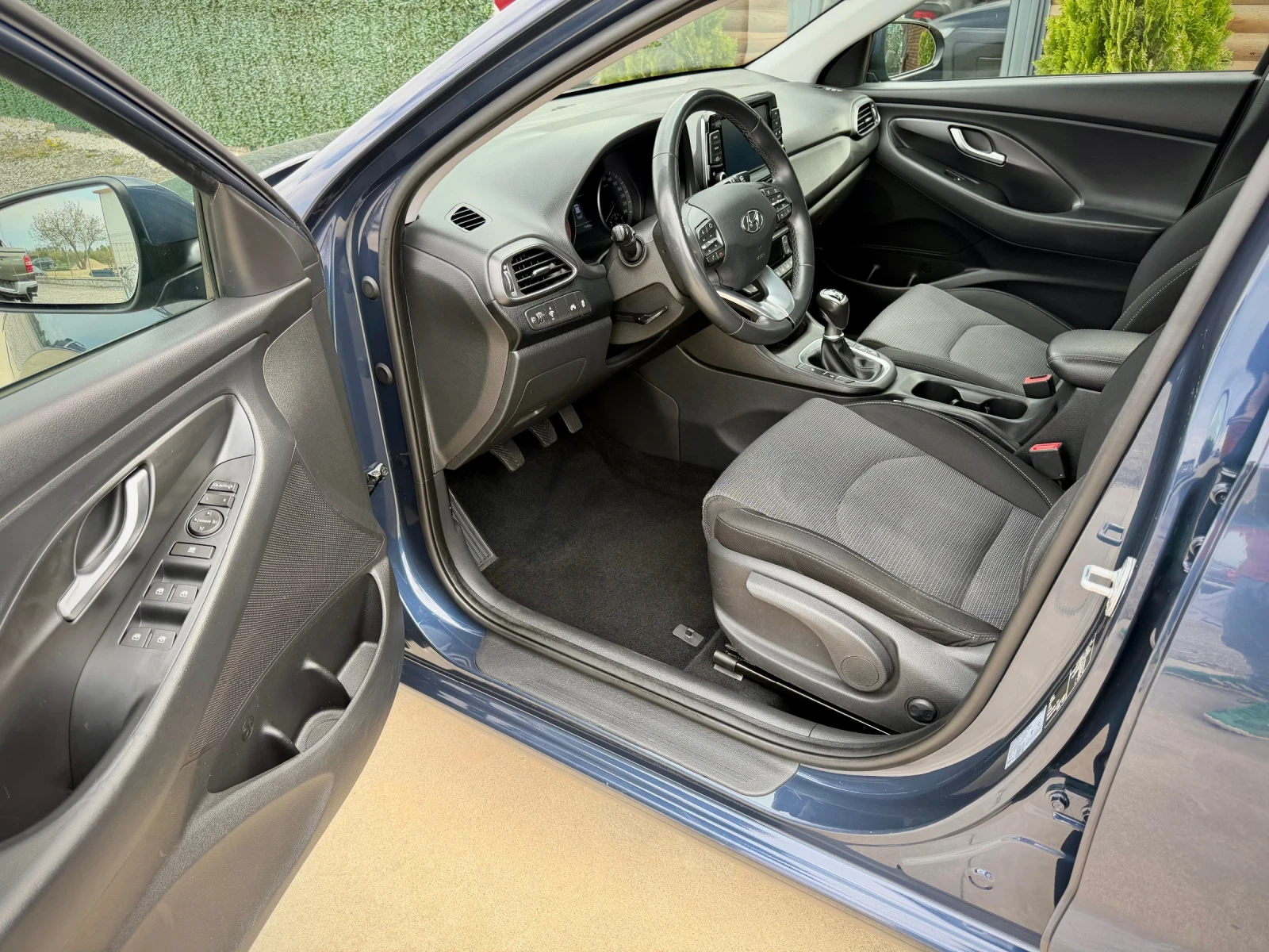 Hyundai I30 1.4 MPI* NAVI* CAMERA* LED | Mobile.bg � ����������� 9