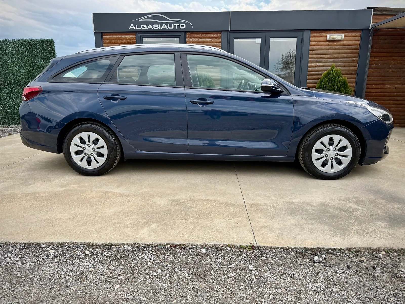Hyundai I30 1.4 MPI* NAVI* CAMERA* LED | Mobile.bg � ����������� 5