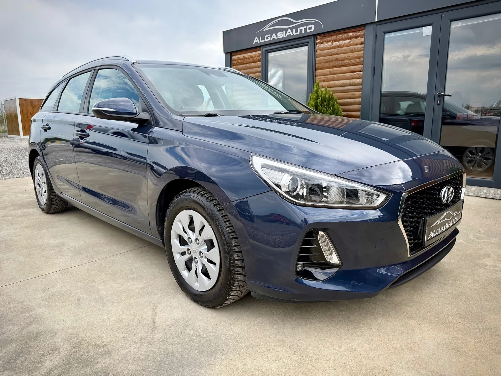 Hyundai I30 1.4 MPI* NAVI* CAMERA* LED | Mobile.bg � ����������� 6