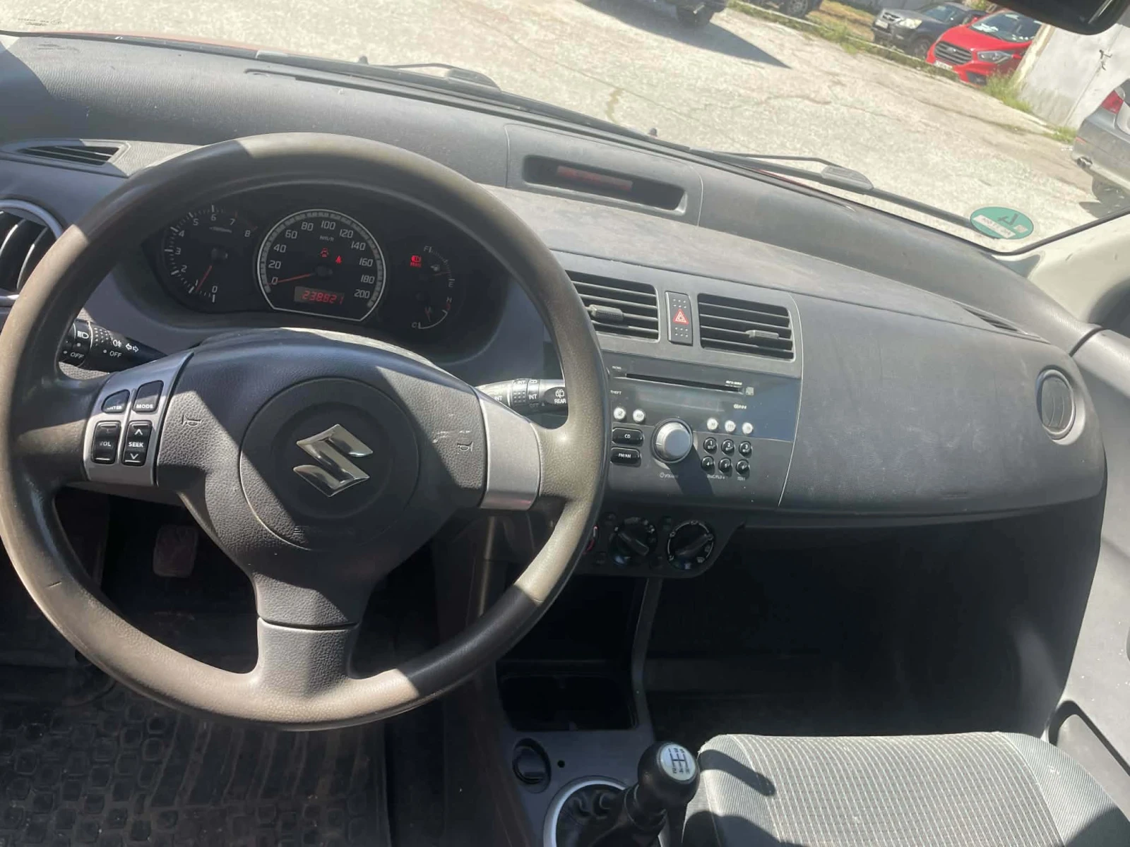 Suzuki Swift 1.3, снимка 4 - Автомобили и джипове - 54317298