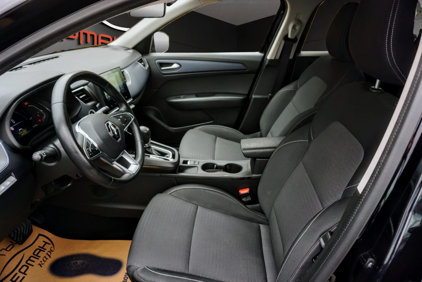 Renault Arkana 1.6H E-TECH HEV ICONIC, снимка 8 - Автомобили и джипове - 54484202