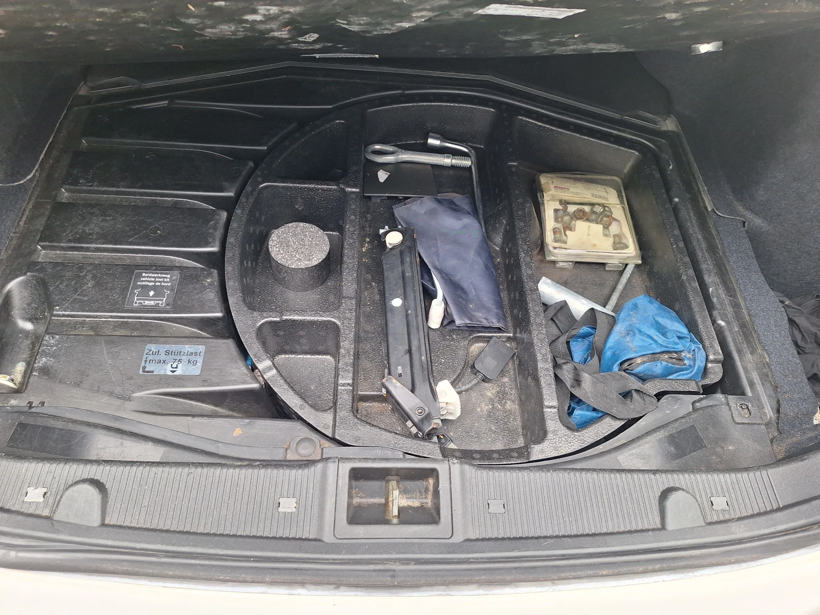 Mercedes-Benz C 180 1.8 kompresor, снимка 15 - Автомобили и джипове - 54643703