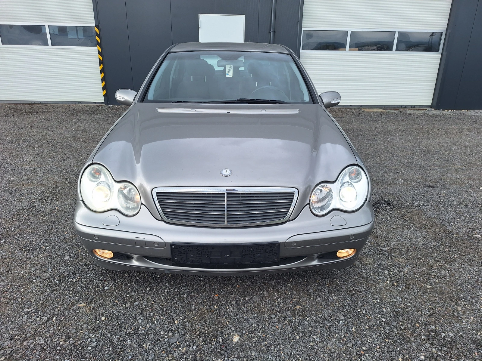 Mercedes-Benz C 180 1.8 kompresor, снимка 3 - Автомобили и джипове - 54643703