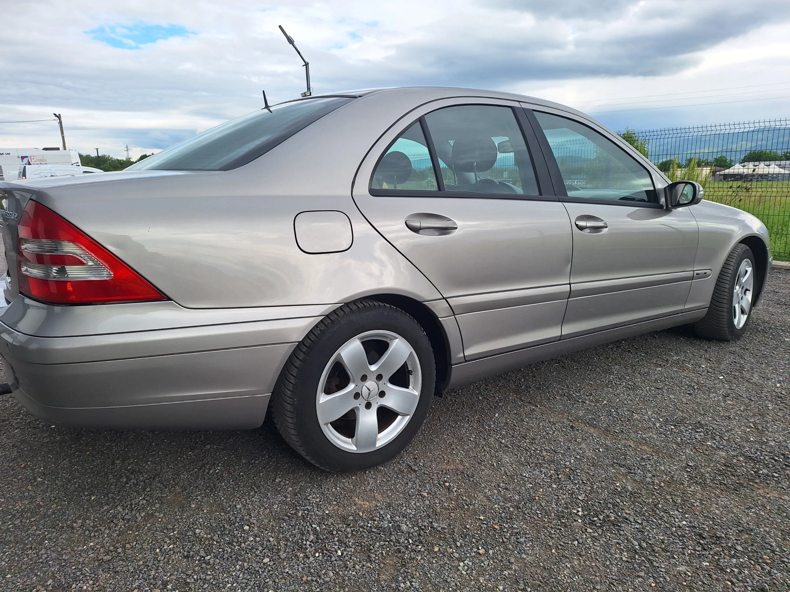 Mercedes-Benz C 180 1.8 kompresor, снимка 5 - Автомобили и джипове - 54643703