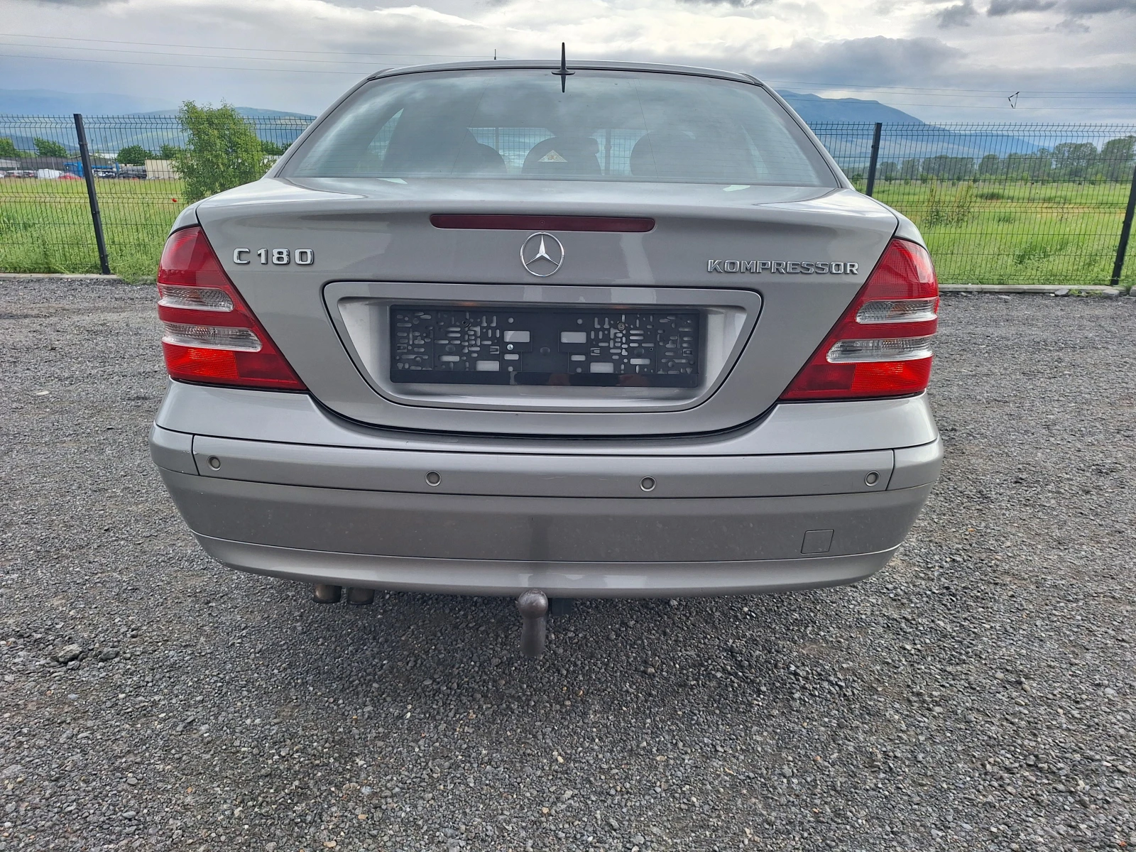 Mercedes-Benz C 180 1.8 kompresor, снимка 6 - Автомобили и джипове - 54643703