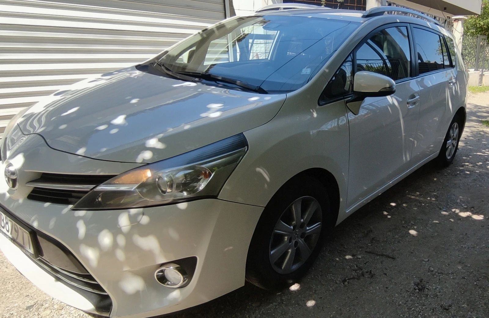 Toyota Verso, снимка 9 - Автомобили и джипове - 54959060