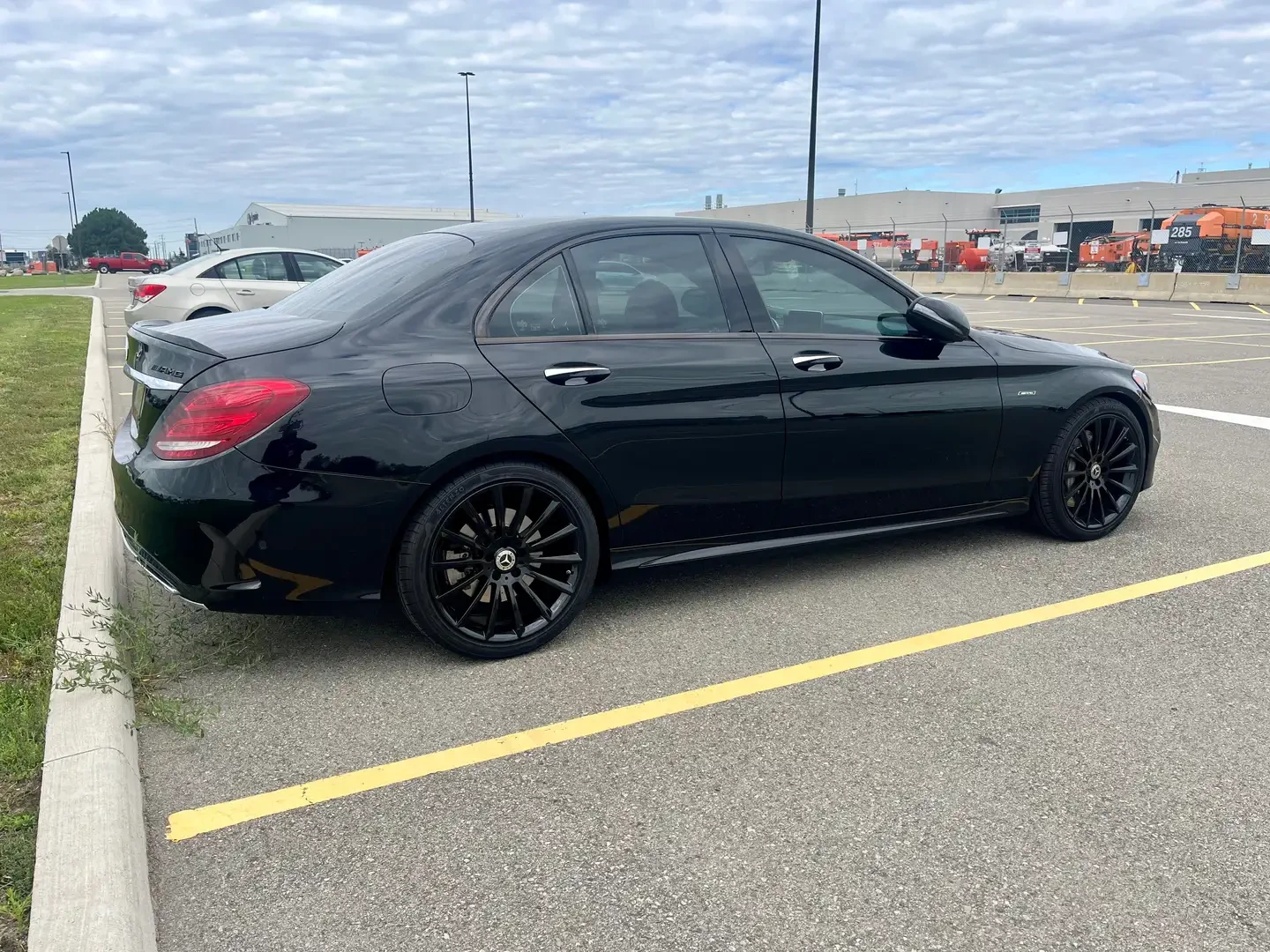 Mercedes-Benz C 450 AMG 4Matic* Burmester* Red Interior, снимка 4 - Автомобили и джипове - 55184676
