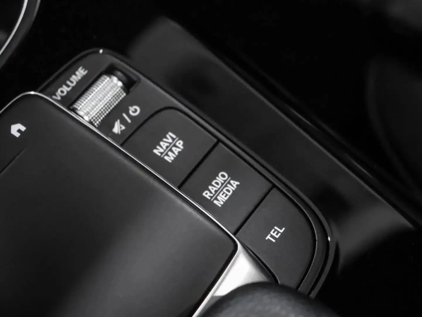 Mercedes-Benz CLA 250 Premium Plus Sport Night PKG ЦЕНА ДО БГ АВТОКРЕДИТ, снимка 17 - Автомобили и джипове - 55316935