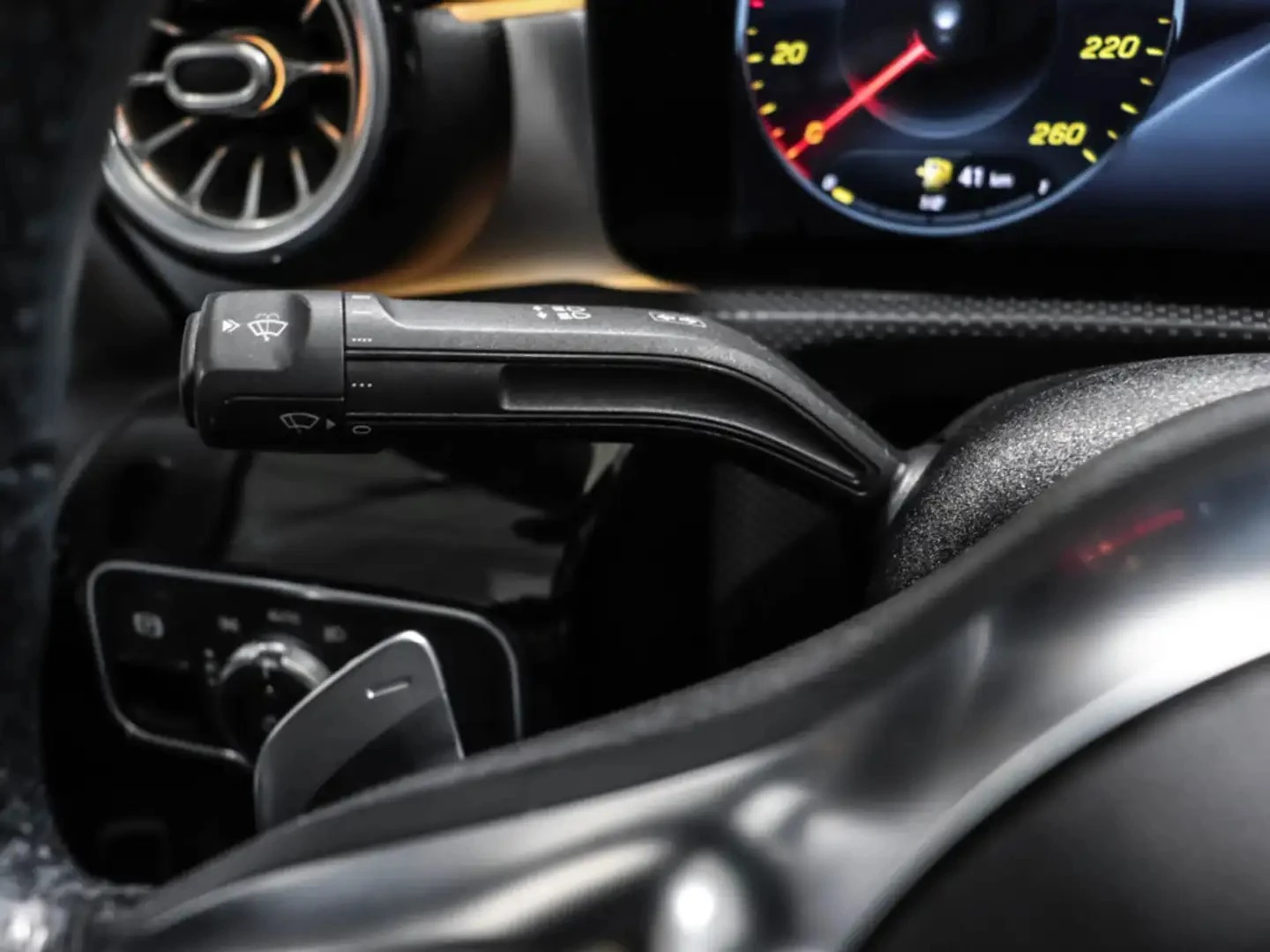 Mercedes-Benz CLA 250 Premium Plus Sport Night PKG ЦЕНА ДО БГ АВТОКРЕДИТ, снимка 13 - Автомобили и джипове - 55316935