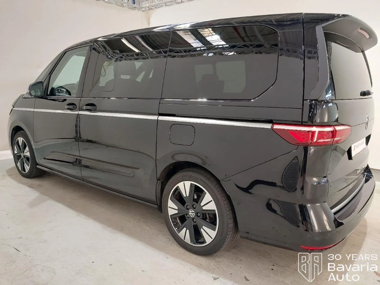 VW Multivan Style long DSG Easy Open Basic, снимка 2 - Автомобили и джипове - 55480547