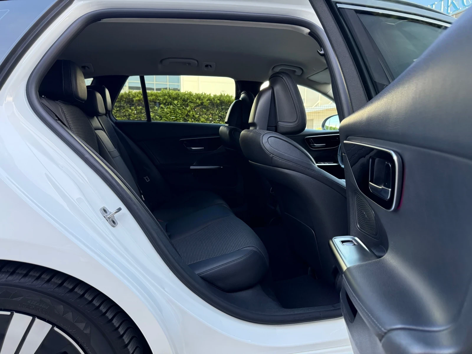 Mercedes-Benz C 200 EQPOWER/DIGITAL/9G-TRONIC/ПОДГРЕВ/КАМЕРА/FULL-LED/, снимка 11 - Автомобили и джипове - 55573086