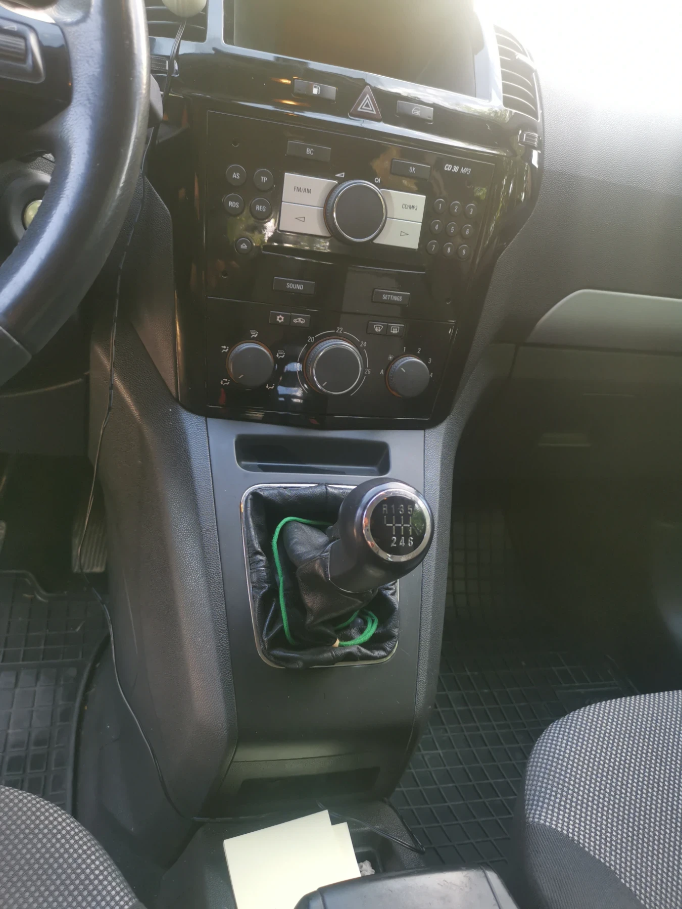 Opel Zafira Фабричен Метан, снимка 4 - Автомобили и джипове - 55653396