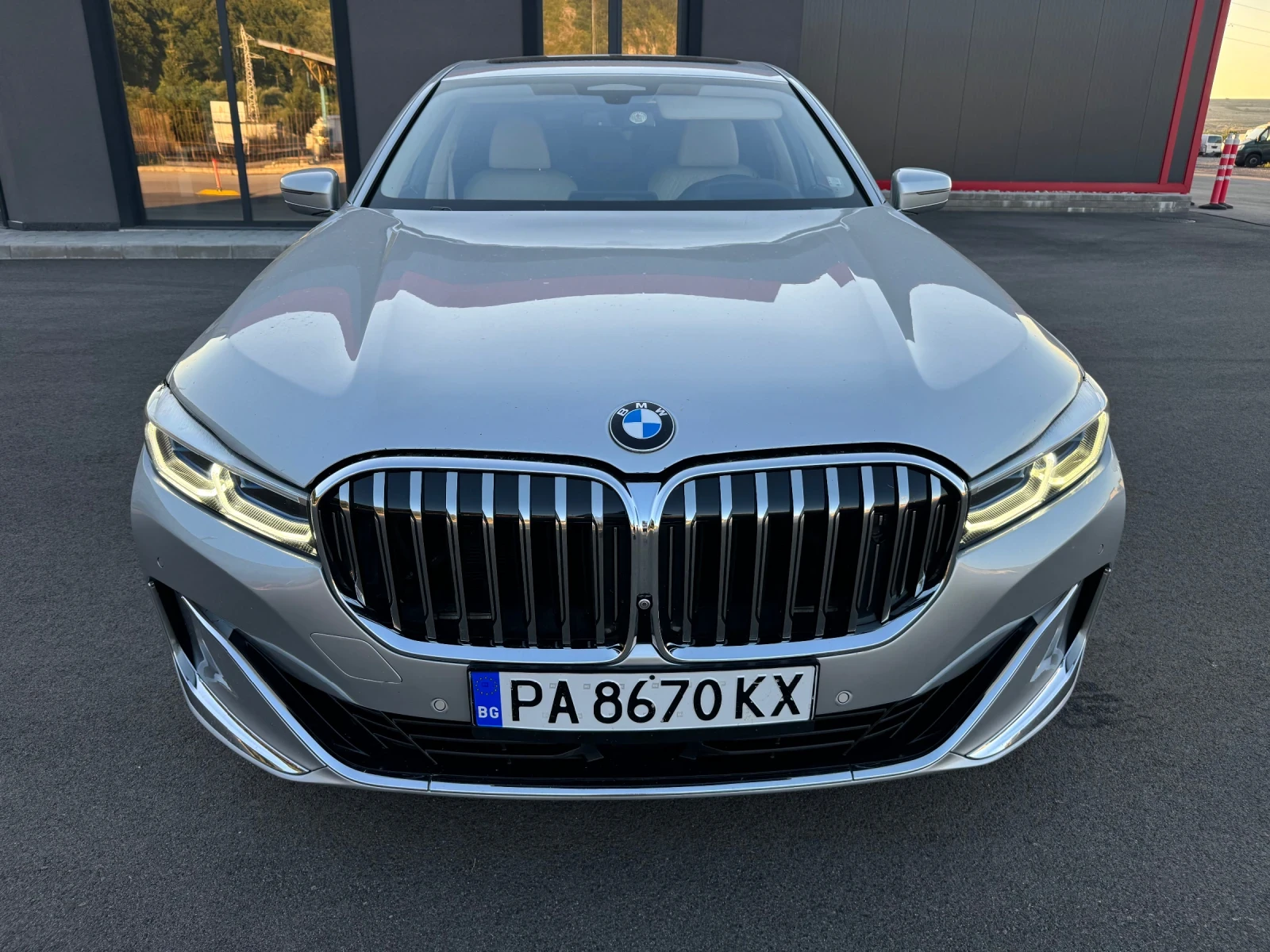 BMW 750 750LD FULL MAXX 112000km!, снимка 2 - Автомобили и джипове - 55683649