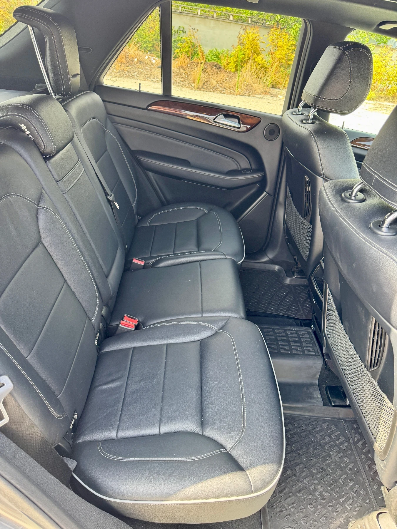 Mercedes-Benz ML 550 AMG 4.7 V8, снимка 9 - Автомобили и джипове - 55875202