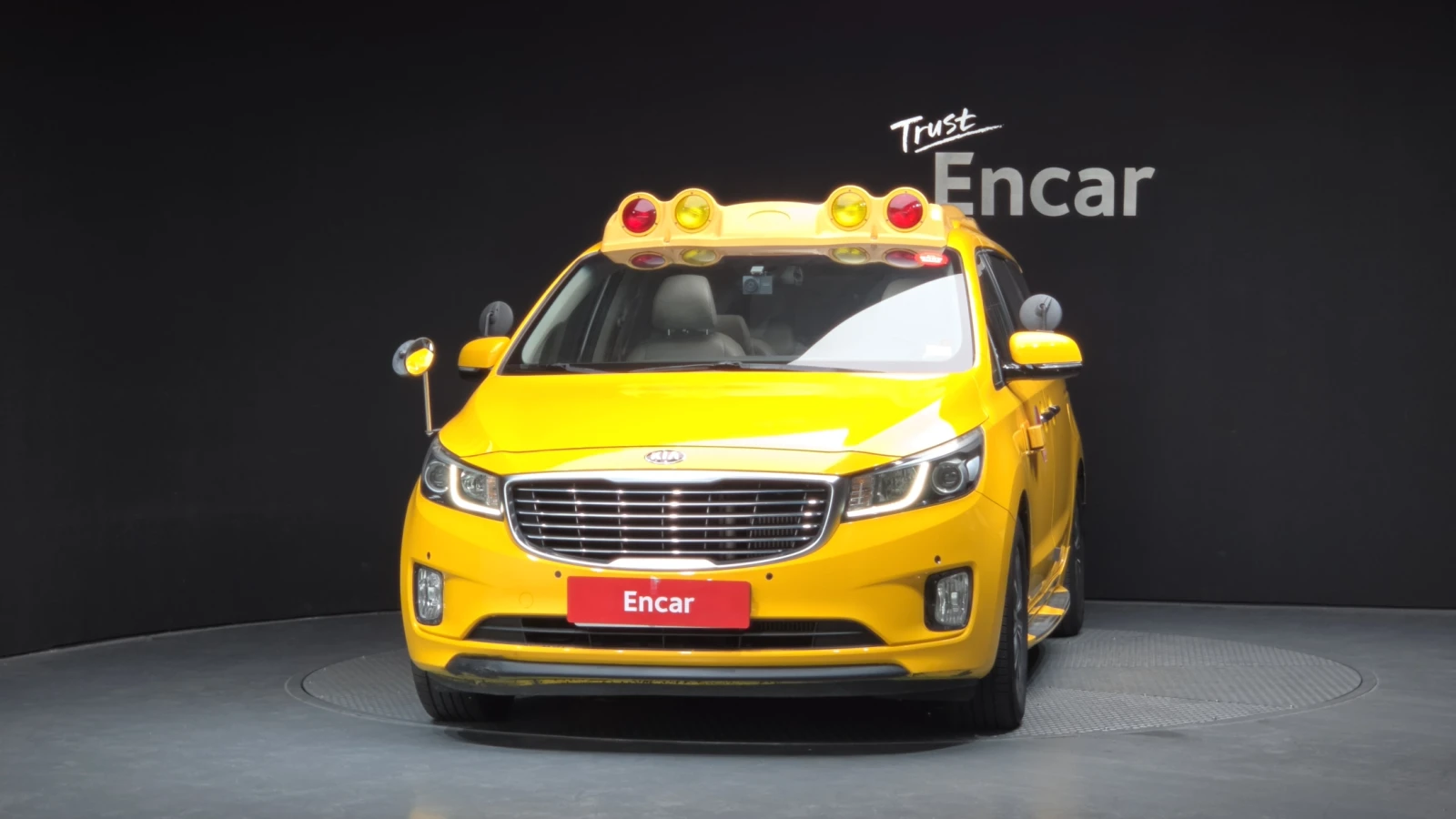 Kia Carnival ПОДГРЕВ ВОЛАН* ЛЮК* КРАЙНА ЦЕНА, снимка 3 - Автомобили и джипове - 56024525