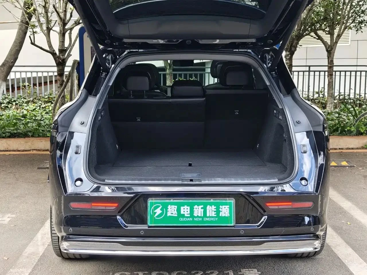 Zeekr 7X, снимка 16 - Автомобили и джипове - 56686001