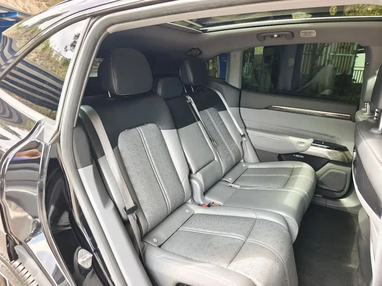 Zeekr 7X, снимка 14 - Автомобили и джипове - 56686001