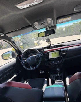 Toyota Hilux 2.8GR Sport Гаранция , снимка 5