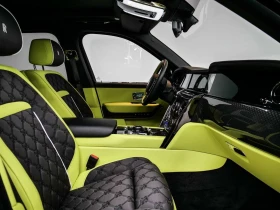 Rolls-Royce Cullinan V12 / BLACK BADGE / BESPOKE / NIGHT / HUD / 360 /, снимка 12