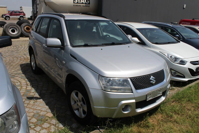 Suzuki Grand vitara 1.9D НОВ ВНОС, снимка 3 - Автомобили и джипове - 47403634