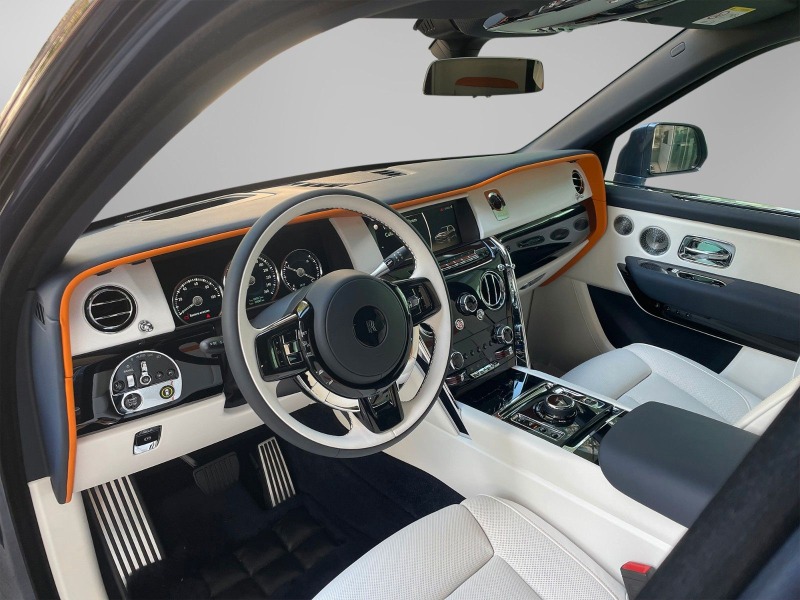 Rolls-Royce Cullinan = NEW= Shooting Star Roof Гаранция, снимка 9 - Автомобили и джипове - 46696754