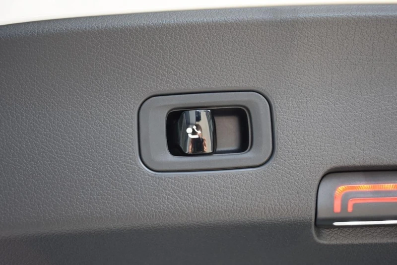 Mercedes-Benz GLC 400 450d* AMG* COUPE* BURM* PANO* DIST* 360 CAM* CARPL, снимка 11 - Автомобили и джипове - 51324396