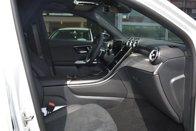 Mercedes-Benz GLC 400 450d* AMG* COUPE* BURM* PANO* DIST* 360 CAM* CARPL, снимка 8 - Автомобили и джипове - 51324396
