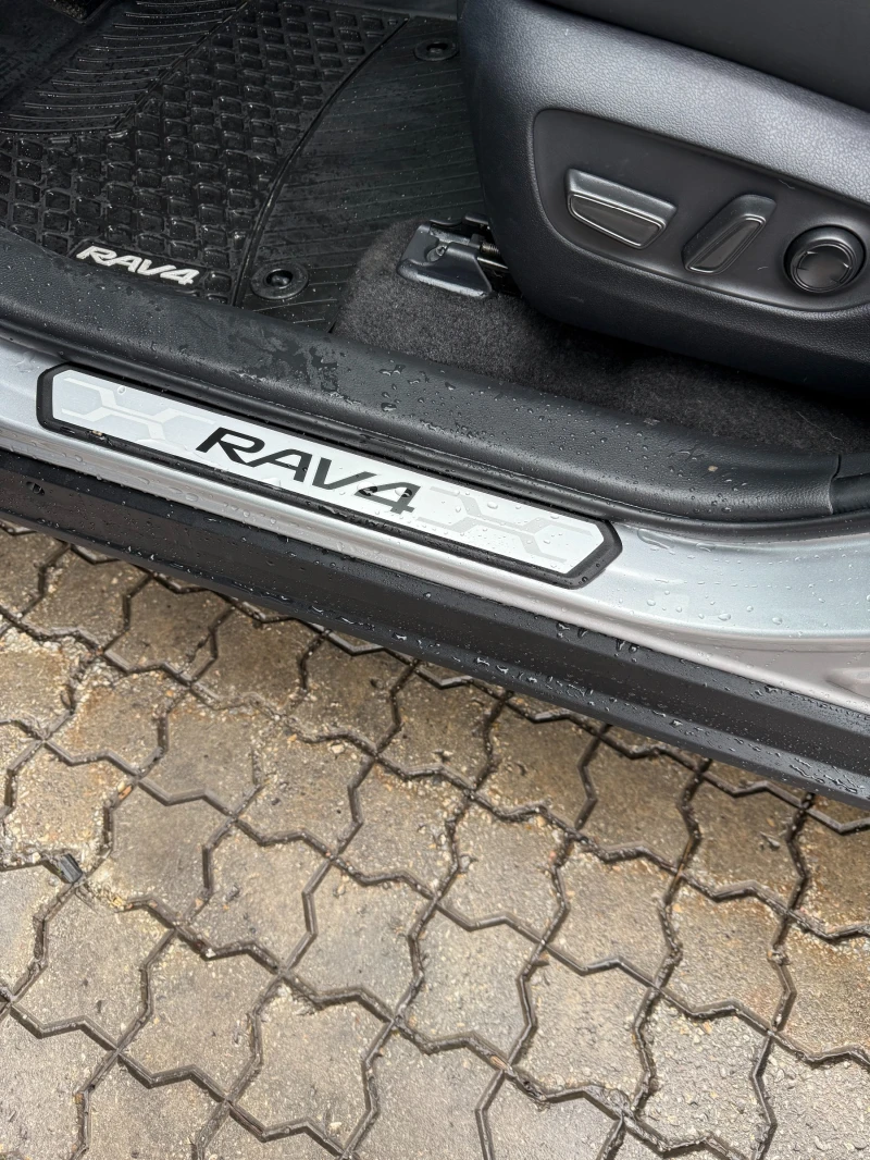 Toyota Rav4 Hybrid, Limited, JBL, 360Camera, КОЖА, ОБДУХВАНЕ, снимка 8 - Автомобили и джипове - 52525154