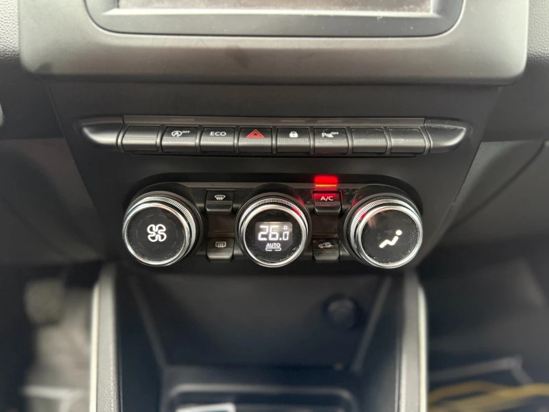 Dacia Duster 6 МЕСЕЦА ГАРАНЦИЯ/1.0i Фабрична Газ От България , снимка 11 - Автомобили и джипове - 53315478