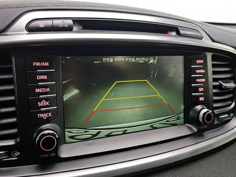 Kia Sorento 2.2 CRDI 4WD, снимка 17 - Автомобили и джипове - 54269525